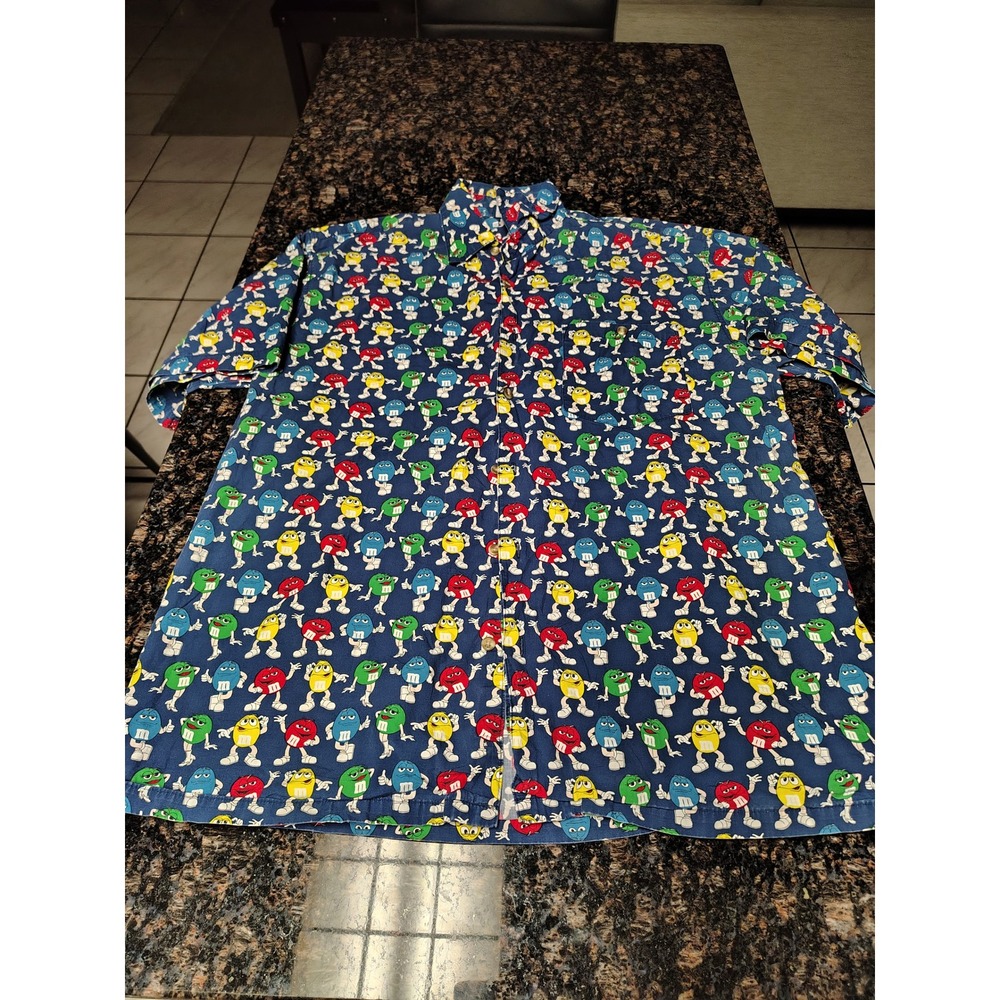 M&Ms Brand Mens Blue All Over Print Short Sleeve Button Down Shirt Large Novelty